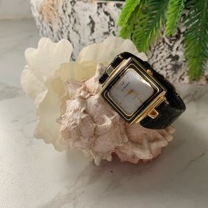 Vintage Quemex Quartz ladies watch.